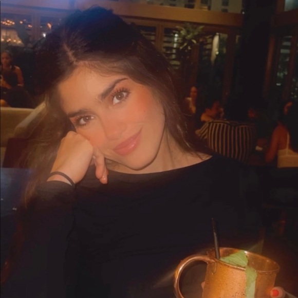 Meet your Posher, Natalia - Picture 1 of 1